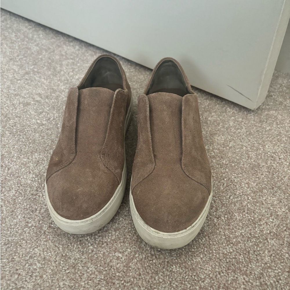 J slides taupe platform shoe